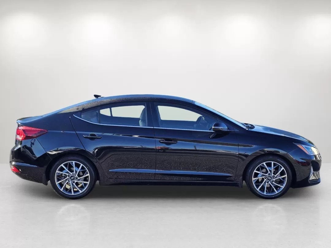 2020 /Gray Hyundai Elantra Limited (5NPD84LF5LH) with an Other engine, located at 3959 U.S. 80 W, Phenix City, AL, 36870, (334) 297-4885, 32.469296, -85.135185 - **Drive Your Future with the 2020 Hyundai Elantra Limited Perfect for Everyday Adventures!**<br /> <br /> Are you ready to elevate your daily commute or weekend getaway? Look no further than the stunning 2020 Hyundai Elantra Limited, now available at Gils Auto, your trusted Buy Here Pay Here dealer - Photo#4