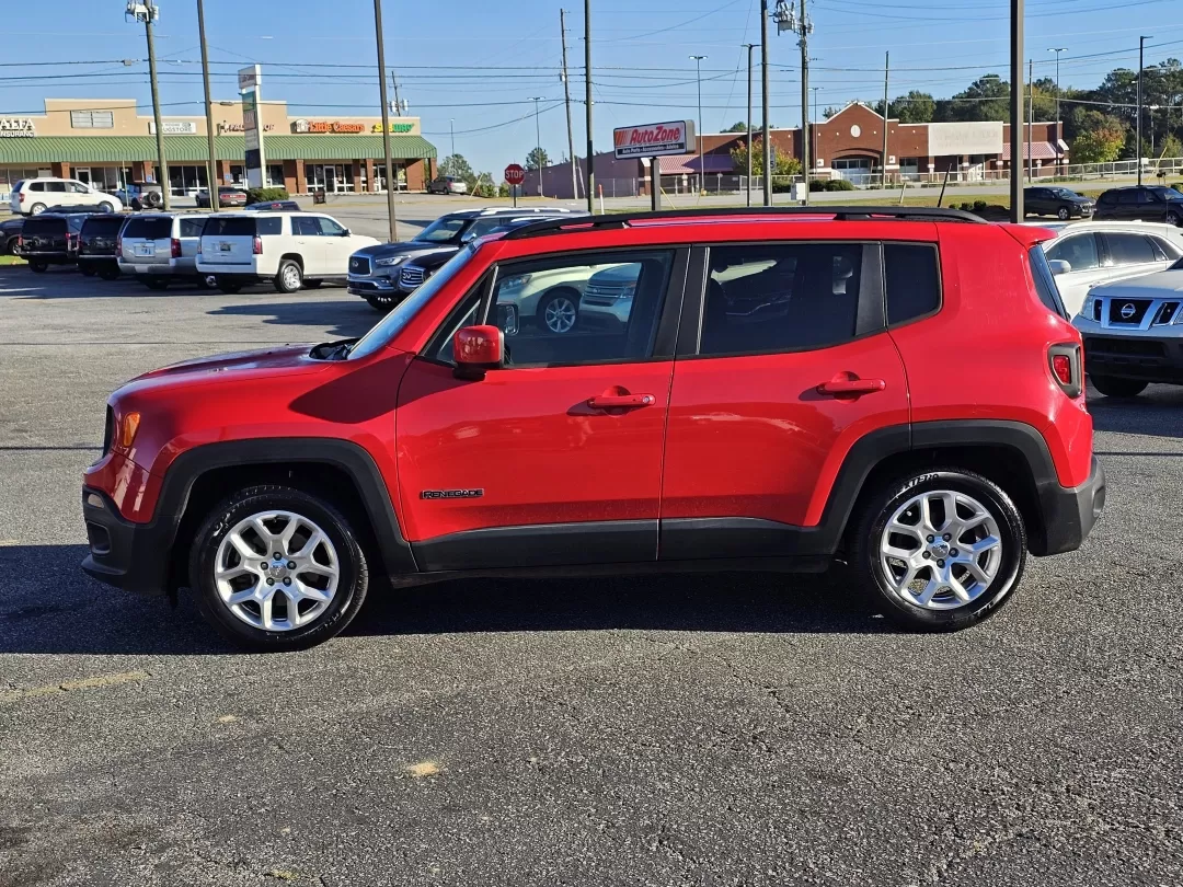 2018 /Black Jeep Renegade Latitude (ZACCJABB4JP) with an Other engine, located at 3959 U.S. 80 W, Phenix City, AL, 36870, (334) 297-4885, 32.469296, -85.135185 - Are you ready to take your adventures off the beaten path? The 2018 Jeep Renegade Latitude is the perfect crossover for those who crave exploration and value comfort and style. Whether you're navigating the bustling streets of Phenix City or heading out on a weekend getaway to the nearby Lake Oliver - Photo#7