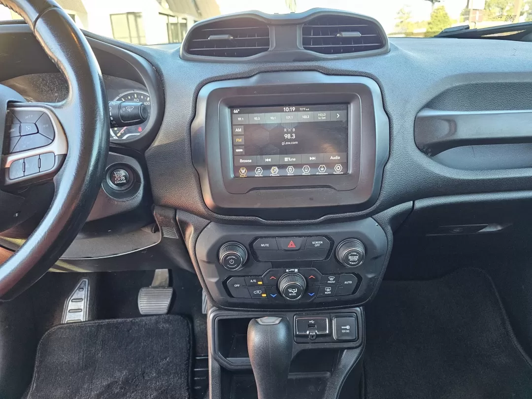 2018 /Black Jeep Renegade Latitude (ZACCJABB4JP) with an Other engine, located at 3959 U.S. 80 W, Phenix City, AL, 36870, (334) 297-4885, 32.469296, -85.135185 - Are you ready to take your adventures off the beaten path? The 2018 Jeep Renegade Latitude is the perfect crossover for those who crave exploration and value comfort and style. Whether you're navigating the bustling streets of Phenix City or heading out on a weekend getaway to the nearby Lake Oliver - Photo#11