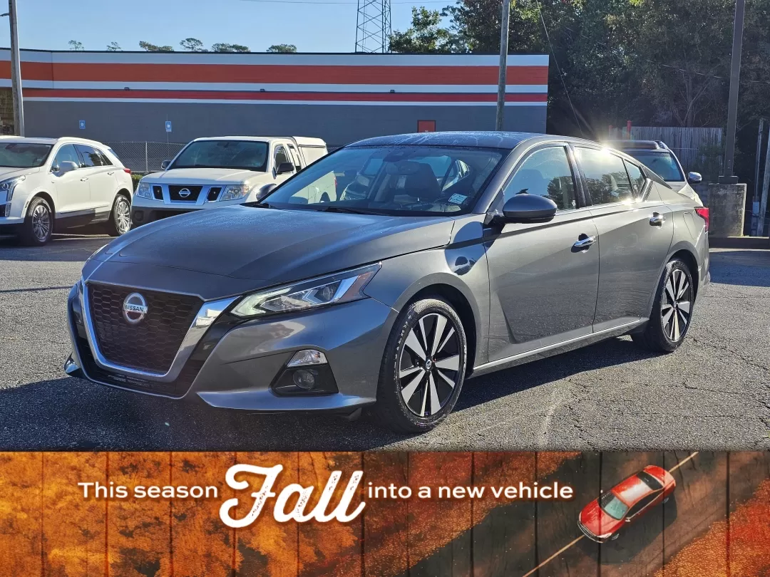 2019 /Charcoal Nissan Altima 2.5 SL (1N4BL4EV9KC) with an Other engine, located at 3959 U.S. 80 W, Phenix City, AL, 36870, (334) 297-4885, 32.469296, -85.135185 - **Experience the Perfect Blend of Comfort and Technology with the 2019 Nissan Altima 2.5 SL!** <br /> <br /> Are you on the lookout for a reliable sedan that seamlessly fits into your active lifestyle? Whether you're commuting to work in Phenix City, AL, or taking long weekend drives to explore the - Photo#0