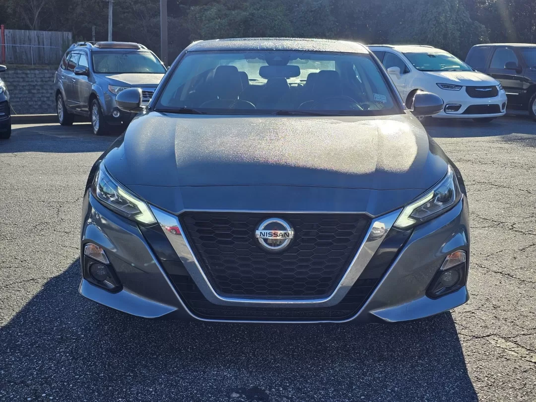 2019 /Charcoal Nissan Altima 2.5 SL (1N4BL4EV9KC) with an Other engine, located at 3959 U.S. 80 W, Phenix City, AL, 36870, (334) 297-4885, 32.469296, -85.135185 - **Experience the Perfect Blend of Comfort and Technology with the 2019 Nissan Altima 2.5 SL!** <br /> <br /> Are you on the lookout for a reliable sedan that seamlessly fits into your active lifestyle? Whether you're commuting to work in Phenix City, AL, or taking long weekend drives to explore the - Photo#1