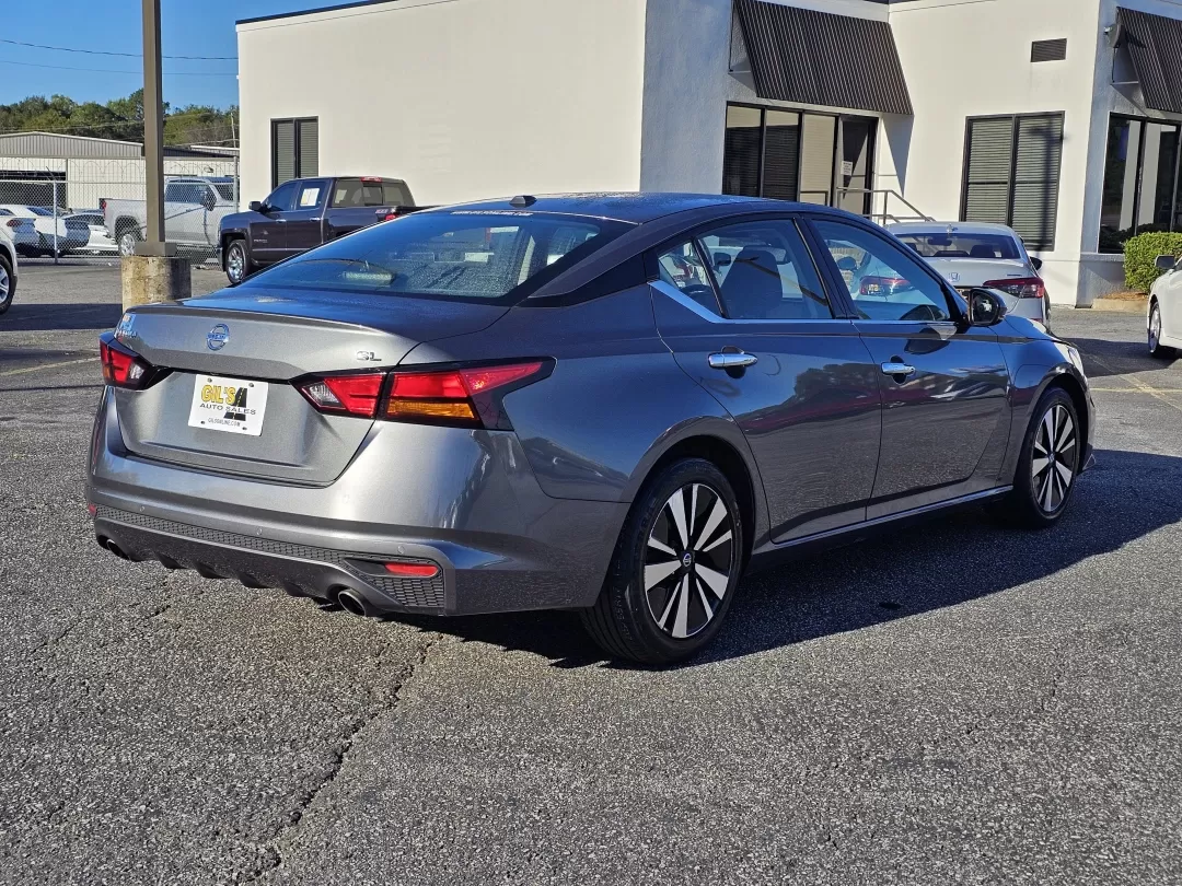 2019 /Charcoal Nissan Altima 2.5 SL (1N4BL4EV9KC) with an Other engine, located at 3959 U.S. 80 W, Phenix City, AL, 36870, (334) 297-4885, 32.469296, -85.135185 - **Experience the Perfect Blend of Comfort and Technology with the 2019 Nissan Altima 2.5 SL!** <br /> <br /> Are you on the lookout for a reliable sedan that seamlessly fits into your active lifestyle? Whether you're commuting to work in Phenix City, AL, or taking long weekend drives to explore the - Photo#4
