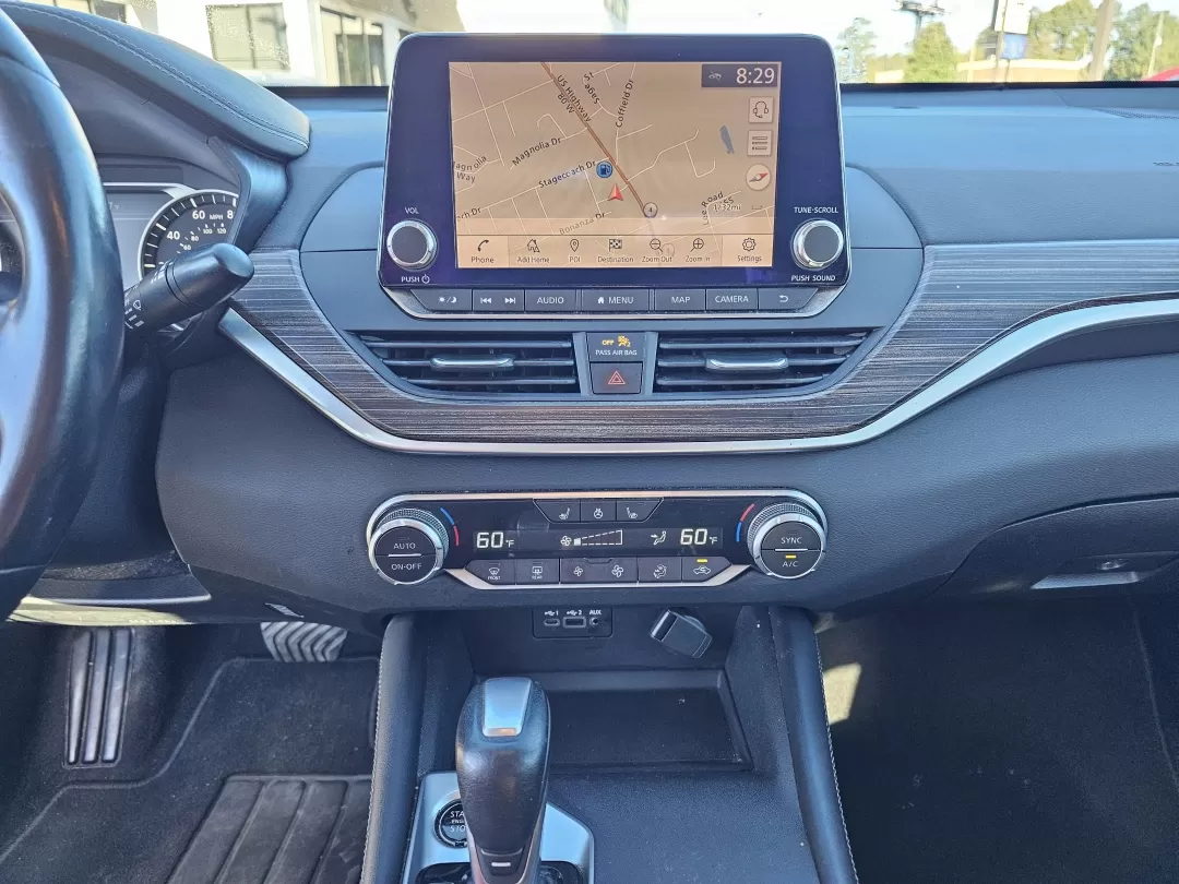 2019 /Charcoal Nissan Altima 2.5 SL (1N4BL4EV9KC) with an Other engine, located at 3959 U.S. 80 W, Phenix City, AL, 36870, (334) 297-4885, 32.469296, -85.135185 - **Experience the Perfect Blend of Comfort and Technology with the 2019 Nissan Altima 2.5 SL!** <br /> <br /> Are you on the lookout for a reliable sedan that seamlessly fits into your active lifestyle? Whether you're commuting to work in Phenix City, AL, or taking long weekend drives to explore the - Photo#11