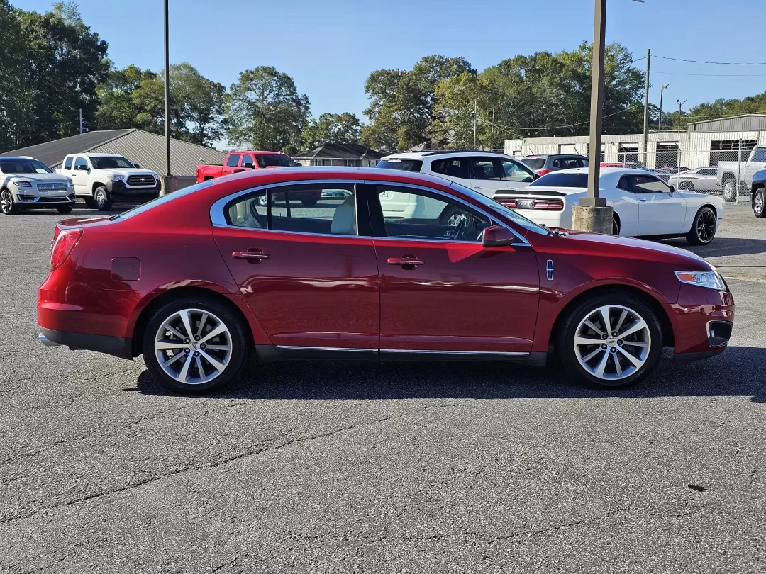 2009 Lincoln MKS (1LNHM94R29G) with an Other engine, located at 3959 U.S. 80 W, Phenix City, AL, 36870, (334) 297-4885, 32.469296, -85.135185 - Discover your next adventure with the 2009 Lincoln MKS, the perfect blend of luxury and practicality for those who demand more from their vehicle. Whether you're a growing family in need of a comfortable ride, a commuter looking for reliability, or someone craving style for weekend escapades, this a - Photo#3