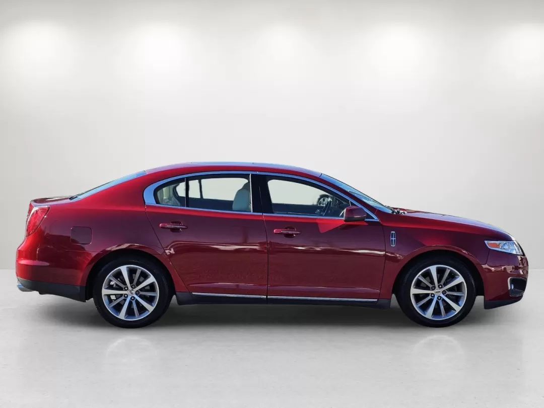 2009 Lincoln MKS (1LNHM94R29G) with an Other engine, located at 3959 U.S. 80 W, Phenix City, AL, 36870, (334) 297-4885, 32.469296, -85.135185 - Discover your next adventure with the 2009 Lincoln MKS, the perfect blend of luxury and practicality for those who demand more from their vehicle. Whether you're a growing family in need of a comfortable ride, a commuter looking for reliability, or someone craving style for weekend escapades, this a - Photo#4