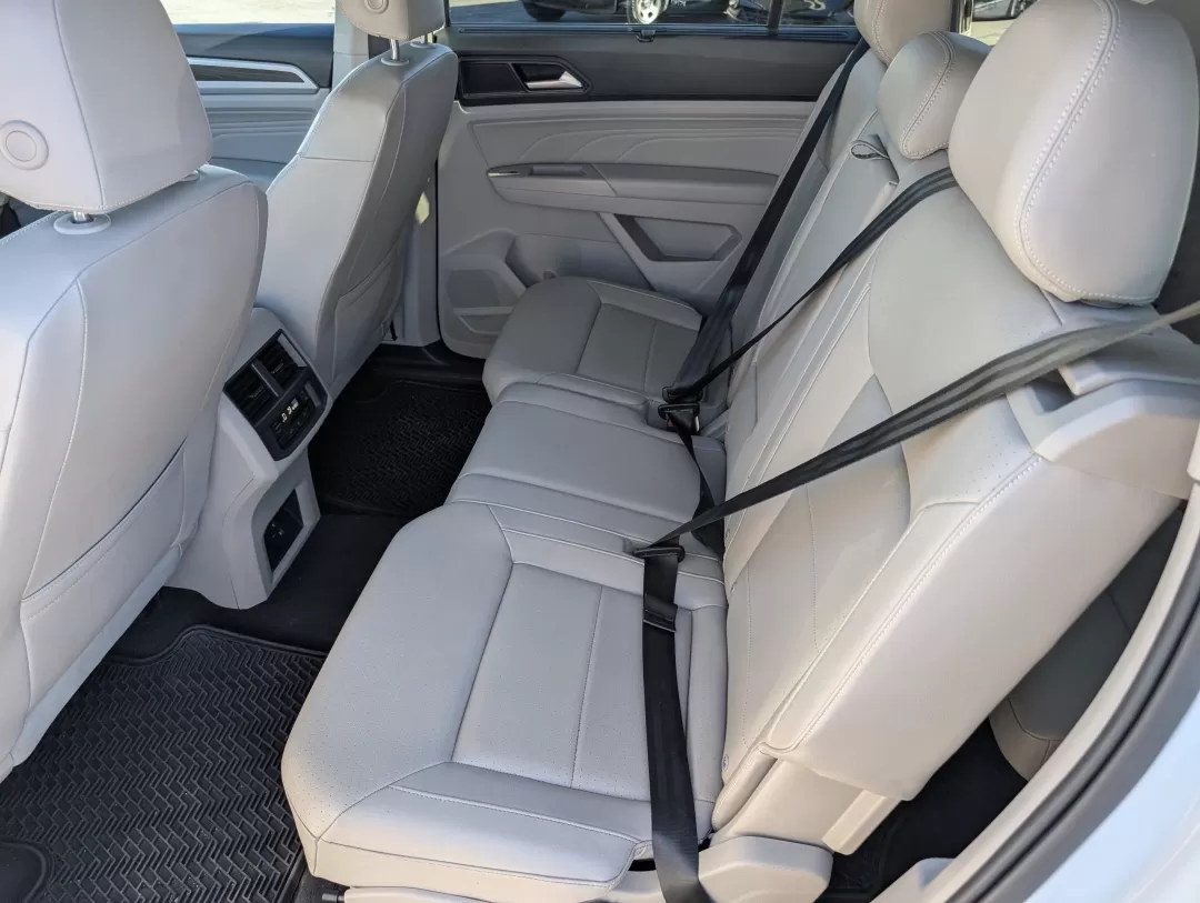 2021 /Shetland Beige Volkswagen Atlas 2.0T SE (1V2DP2CA2MC) with an Other engine, located at 3959 U.S. 80 W, Phenix City, AL, 36870, (334) 297-4885, 32.469296, -85.135185 - 2021 Volkswagen Atlas 2.0T SE - Photo#11