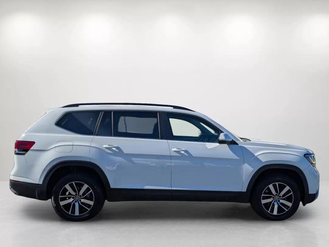 2021 /Shetland Beige Volkswagen Atlas 2.0T SE (1V2DP2CA2MC) with an Other engine, located at 3959 U.S. 80 W, Phenix City, AL, 36870, (334) 297-4885, 32.469296, -85.135185 - ### Experience Family Adventures with the 2021 Volkswagen Atlas at Gils Auto!<br /> <br /> Are you searching for the perfect family SUV that combines style, safety, and comfort? Look no further than the 2021 Volkswagen Atlas 2.0T SE, available now at Gils Auto in Phenix City, Alabama. This spacious - Photo#4