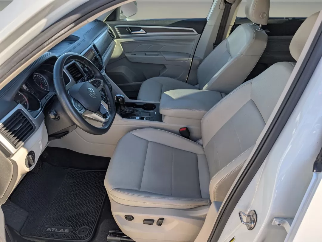 2021 /Shetland Beige Volkswagen Atlas 2.0T SE (1V2DP2CA2MC) with an Other engine, located at 3959 U.S. 80 W, Phenix City, AL, 36870, (334) 297-4885, 32.469296, -85.135185 - ### Experience Family Adventures with the 2021 Volkswagen Atlas at Gils Auto!<br /> <br /> Are you searching for the perfect family SUV that combines style, safety, and comfort? Look no further than the 2021 Volkswagen Atlas 2.0T SE, available now at Gils Auto in Phenix City, Alabama. This spacious - Photo#11