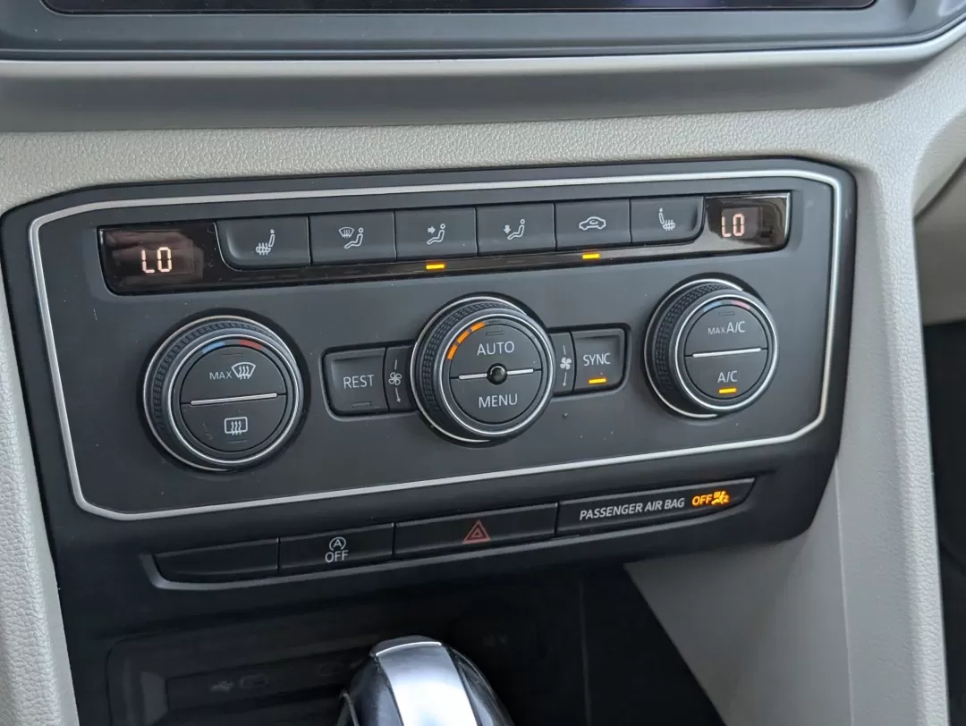 2021 /Shetland Beige Volkswagen Atlas 2.0T SE (1V2DP2CA2MC) with an Other engine, located at 3959 U.S. 80 W, Phenix City, AL, 36870, (334) 297-4885, 32.469296, -85.135185 - ### Experience Family Adventures with the 2021 Volkswagen Atlas at Gils Auto!<br /> <br /> Are you searching for the perfect family SUV that combines style, safety, and comfort? Look no further than the 2021 Volkswagen Atlas 2.0T SE, available now at Gils Auto in Phenix City, Alabama. This spacious - Photo#16