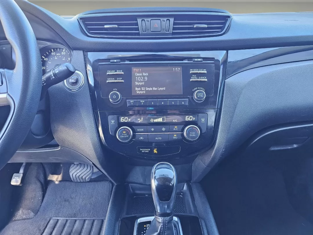 2017 /Charcoal Nissan Rogue SV (JN1BJ1CR7HW) with an Other engine, located at 7000 Northlake Connector, Columbus, GA, 31904, (706) 987-8085, 32.524975, -84.978134 - Experience the ultimate blend of style, comfort, and versatility with this 2017 Nissan Rogue SV, expertly designed for modern lifestyles and adventures! Whether you're a growing family looking for space, a commuter seeking reliability, or someone who loves weekend getaways, this sport utility vehicl - Photo#12