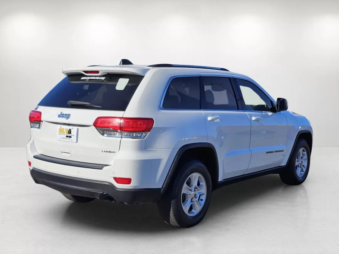 2017 /Lt Frost Beige/Black Jeep Grand Cherokee Laredo (1C4RJEAG3HC) with an Other engine, located at 3959 U.S. 80 W, Phenix City, AL, 36870, (334) 297-4885, 32.469296, -85.135185 - Looking for an SUV that combines versatility, style, and reliability for your family adventures or daily commutes? Look no further than the 2017 Jeep Grand Cherokee Laredo, now available at Gils Auto in Phenix City, AL. This robust vehicle is perfect for growing families, weekend explorers, or anyon - Photo#5