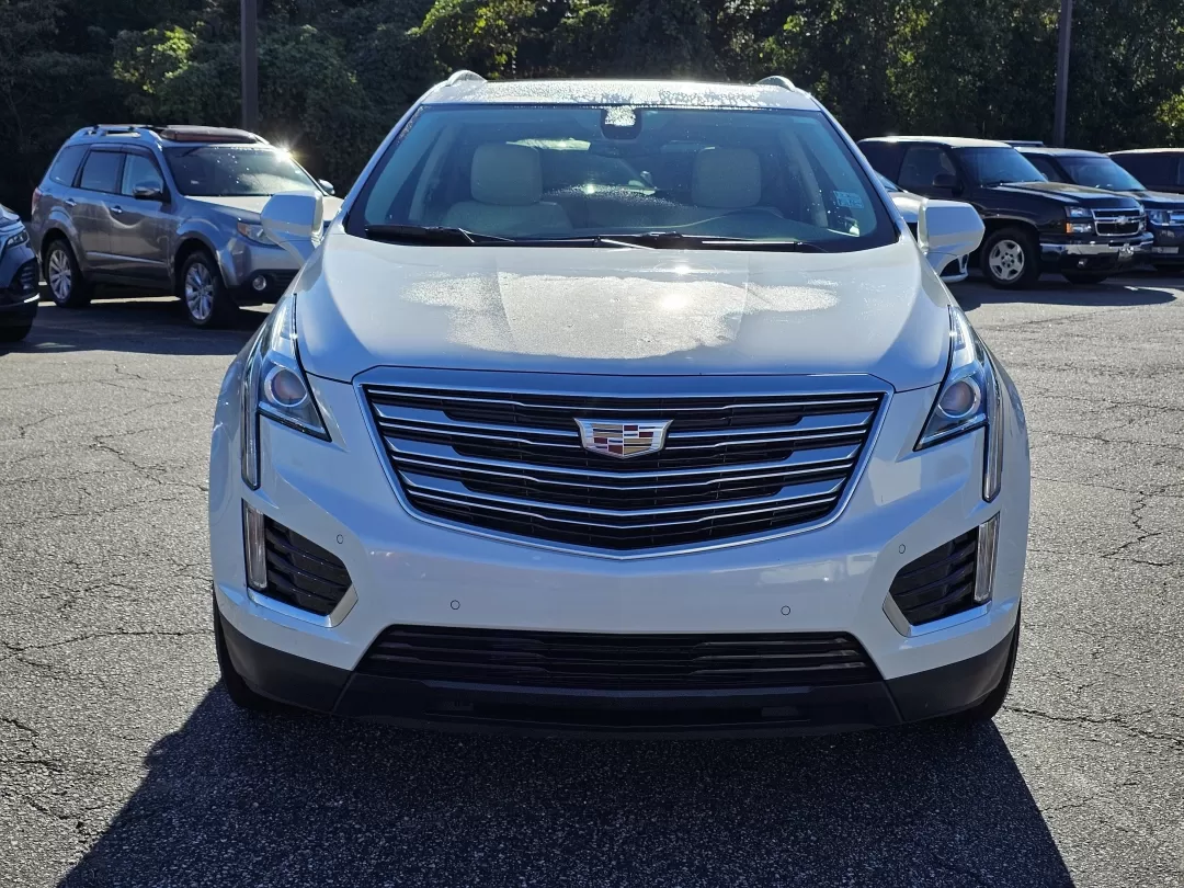 2018 /Cirrus Cadillac XT5 Luxury FWD (1GYKNCRS4JZ) with an Other engine, located at 3959 U.S. 80 W, Phenix City, AL, 36870, (334) 297-4885, 32.469296, -85.135185 - **Experience Luxury on Every Adventure with the 2018 Cadillac XT5** <br /> Are you in search of the perfect vehicle to elevate your daily commute while providing versatility for weekend getaways? Look no further than the stunning 2018 Cadillac XT5 Luxury FWD, available now at Gils Auto in Phenix Ci - Photo#1