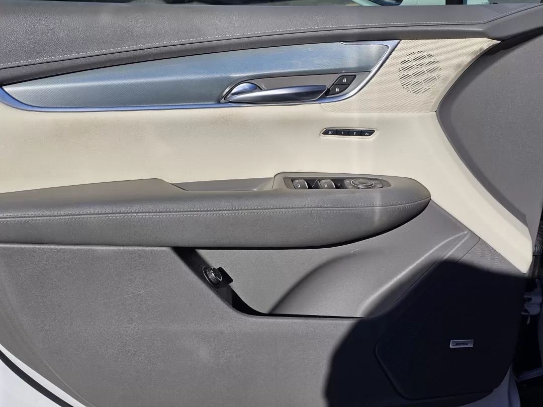 2018 /Cirrus Cadillac XT5 Luxury FWD (1GYKNCRS4JZ) with an Other engine, located at 3959 U.S. 80 W, Phenix City, AL, 36870, (334) 297-4885, 32.469296, -85.135185 - **Experience Luxury on Every Adventure with the 2018 Cadillac XT5** <br /> Are you in search of the perfect vehicle to elevate your daily commute while providing versatility for weekend getaways? Look no further than the stunning 2018 Cadillac XT5 Luxury FWD, available now at Gils Auto in Phenix Ci - Photo#8