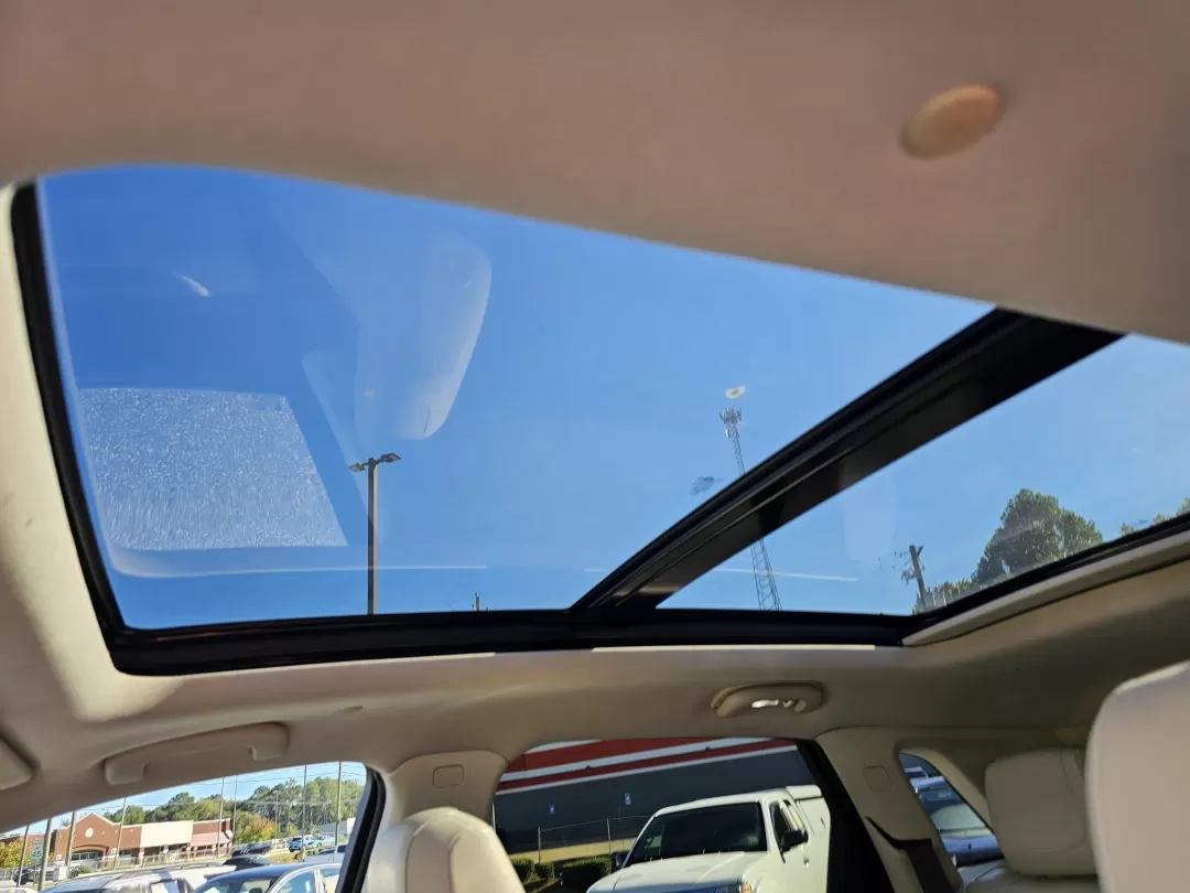 2018 /Cirrus Cadillac XT5 Luxury FWD (1GYKNCRS4JZ) with an Other engine, located at 3959 U.S. 80 W, Phenix City, AL, 36870, (334) 297-4885, 32.469296, -85.135185 - **Experience Luxury on Every Adventure with the 2018 Cadillac XT5** <br /> Are you in search of the perfect vehicle to elevate your daily commute while providing versatility for weekend getaways? Look no further than the stunning 2018 Cadillac XT5 Luxury FWD, available now at Gils Auto in Phenix Ci - Photo#10