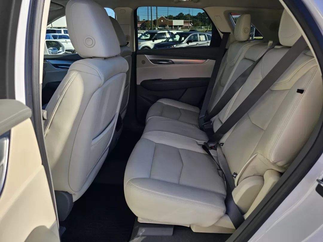 2018 /Cirrus Cadillac XT5 Luxury FWD (1GYKNCRS4JZ) with an Other engine, located at 3959 U.S. 80 W, Phenix City, AL, 36870, (334) 297-4885, 32.469296, -85.135185 - **Experience Luxury on Every Adventure with the 2018 Cadillac XT5** <br /> Are you in search of the perfect vehicle to elevate your daily commute while providing versatility for weekend getaways? Look no further than the stunning 2018 Cadillac XT5 Luxury FWD, available now at Gils Auto in Phenix Ci - Photo#14