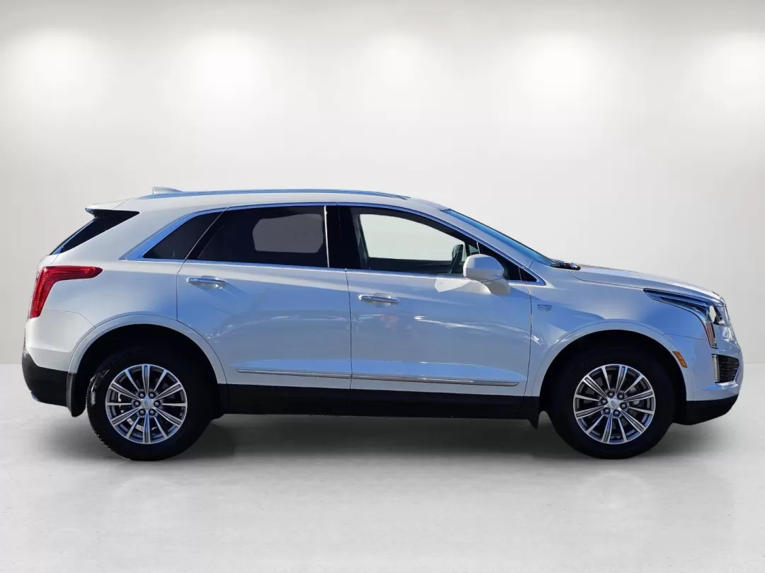 2018 /Cirrus Cadillac XT5 Luxury FWD (1GYKNCRS4JZ) with an Other engine, located at 3959 U.S. 80 W, Phenix City, AL, 36870, (334) 297-4885, 32.469296, -85.135185 - **Experience Luxury on Every Adventure with the 2018 Cadillac XT5** <br /> Are you in search of the perfect vehicle to elevate your daily commute while providing versatility for weekend getaways? Look no further than the stunning 2018 Cadillac XT5 Luxury FWD, available now at Gils Auto in Phenix Ci - Photo#4