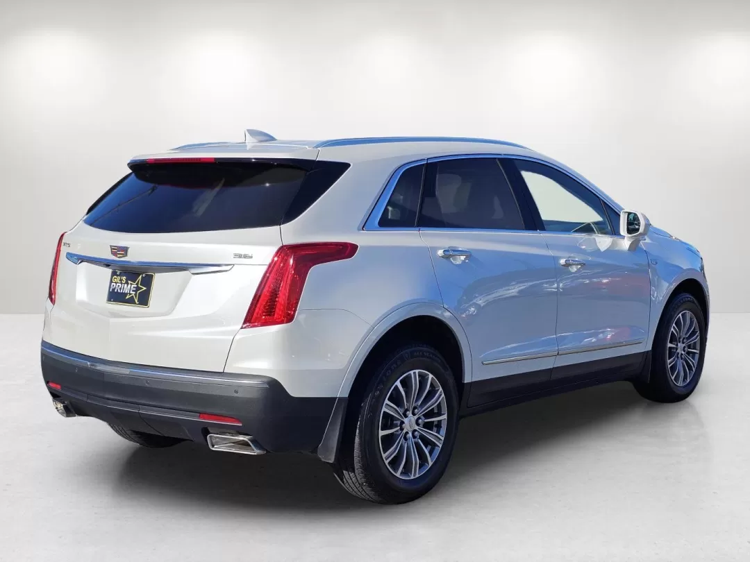 2018 /Cirrus Cadillac XT5 Luxury FWD (1GYKNCRS4JZ) with an Other engine, located at 3959 U.S. 80 W, Phenix City, AL, 36870, (334) 297-4885, 32.469296, -85.135185 - **Experience Luxury on Every Adventure with the 2018 Cadillac XT5** <br /> Are you in search of the perfect vehicle to elevate your daily commute while providing versatility for weekend getaways? Look no further than the stunning 2018 Cadillac XT5 Luxury FWD, available now at Gils Auto in Phenix Ci - Photo#5