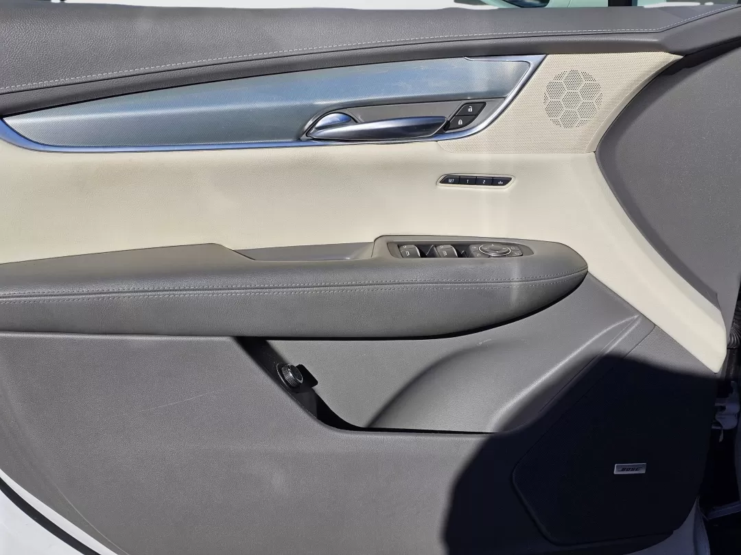 2018 /Cirrus Cadillac XT5 Luxury FWD (1GYKNCRS4JZ) with an Other engine, located at 3959 U.S. 80 W, Phenix City, AL, 36870, (334) 297-4885, 32.469296, -85.135185 - **Experience Luxury on Every Adventure with the 2018 Cadillac XT5** <br /> Are you in search of the perfect vehicle to elevate your daily commute while providing versatility for weekend getaways? Look no further than the stunning 2018 Cadillac XT5 Luxury FWD, available now at Gils Auto in Phenix Ci - Photo#9