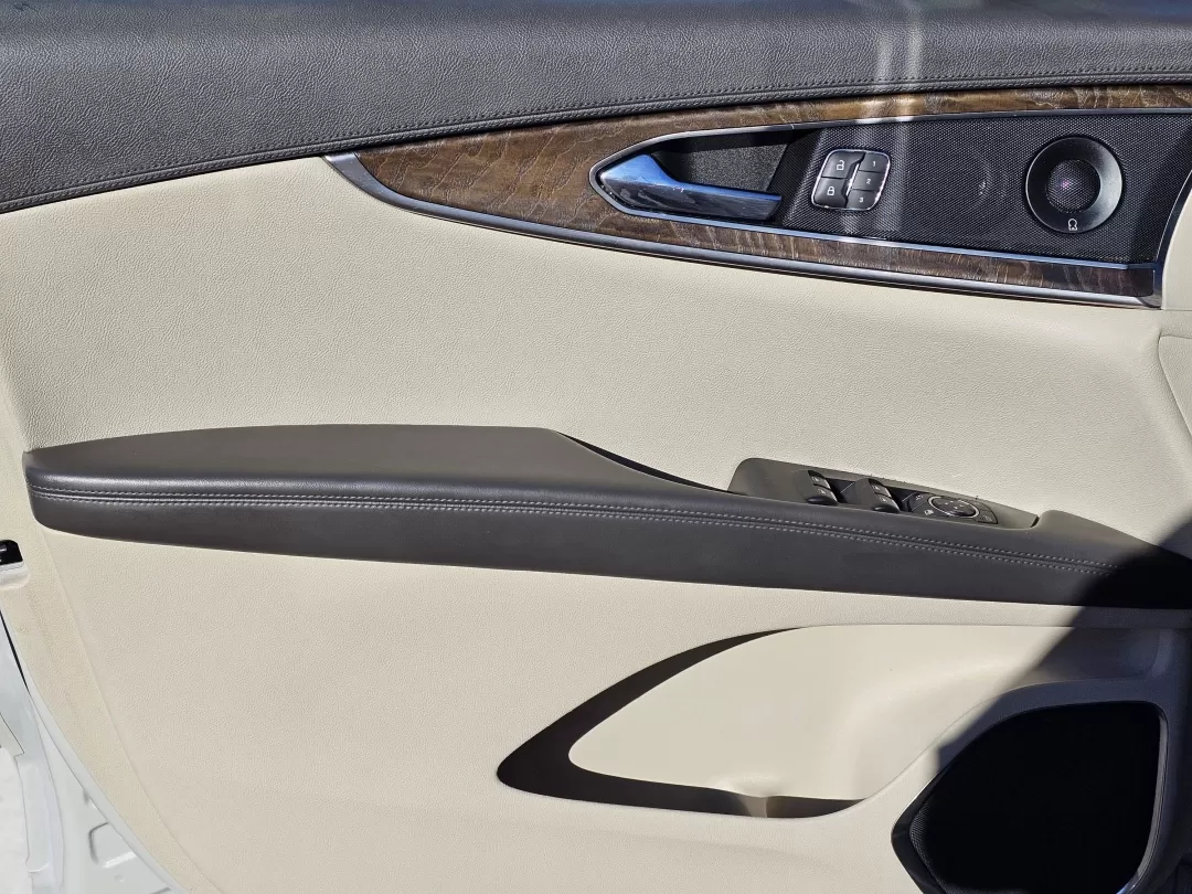 2019 Lincoln Nautilus Reserve (2LMPJ6LP3KB) with an Other engine, located at 3959 U.S. 80 W, Phenix City, AL, 36870, (334) 297-4885, 32.469296, -85.135185 - **Elevate Your Lifestyle with the 2019 Lincoln Nautilus Reserve at Gils Auto!**<br /> <br /> Are you ready to embrace a new level of luxury and comfort while navigating life's adventures? Look no further than the stunning 2019 Lincoln Nautilus Reserve, now available at Gils Auto in Phenix City, AL. - Photo#8