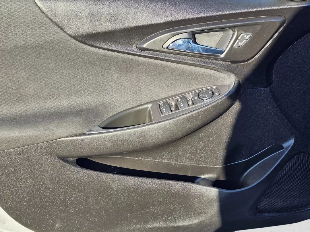 2019 /Jet Black Chevrolet Malibu LT (1G1ZD5ST9KF) with an Other engine, located at 1430 Gateway Drive, Opelika, AL, 36801, (334) 239-0944, 32.637871, -85.409790 - Discover the perfect blend of style, efficiency, and technology with this 2019 Chevrolet Malibu LT, now available at Gils Auto in Phenix City, AL! If you're looking for a reliable sedan that excels in daily commutes, weekend adventures, or family outings, this Malibu is an excellent choice. With its - Photo#8