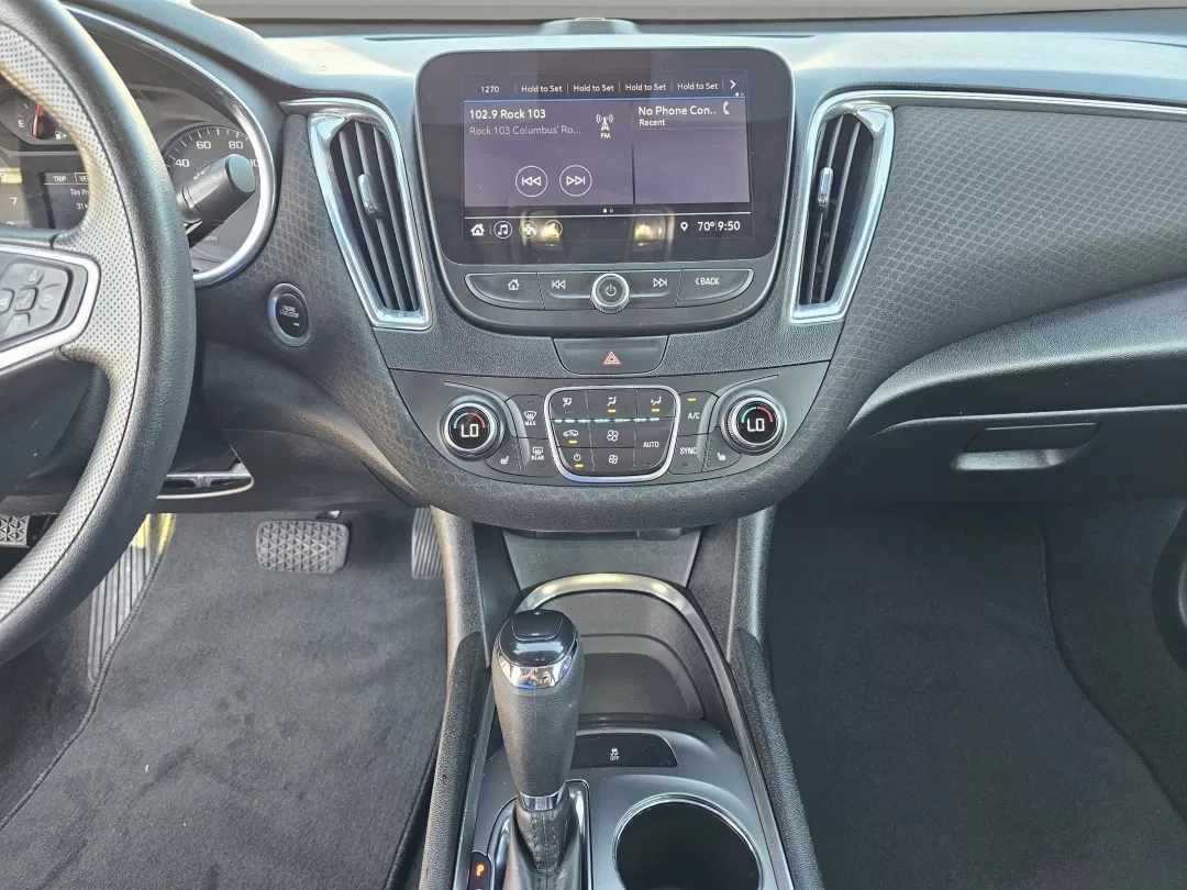 2019 /Jet Black Chevrolet Malibu LT (1G1ZD5ST9KF) with an Other engine, located at 1430 Gateway Drive, Opelika, AL, 36801, (334) 239-0944, 32.637871, -85.409790 - Discover the perfect blend of style, efficiency, and technology with this 2019 Chevrolet Malibu LT, now available at Gils Auto in Phenix City, AL! If you're looking for a reliable sedan that excels in daily commutes, weekend adventures, or family outings, this Malibu is an excellent choice. With its - Photo#11