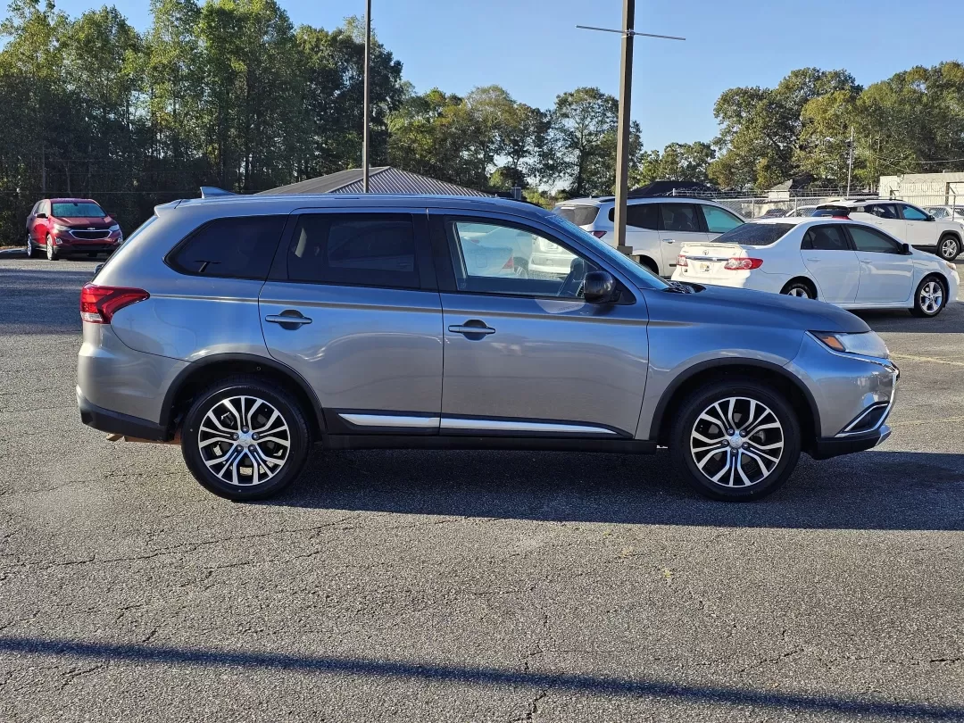 2018 Mitsubishi Outlander ES (JA4AZ3A36JZ) with an Other engine, located at 3959 U.S. 80 W, Phenix City, AL, 36870, (334) 297-4885, 32.469296, -85.135185 - Are you ready to elevate your family's adventures and daily commutes? The 2018 Mitsubishi Outlander is the perfect SUV for growing families and those who love weekend getaways. With its spacious interior, advanced safety features, and impressive four-wheel drive capabilities, this vehicle is designe - Photo#3