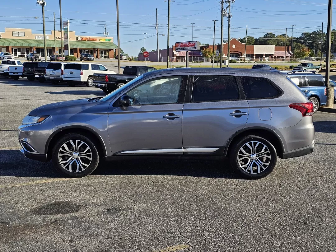 2018 Mitsubishi Outlander ES (JA4AZ3A36JZ) with an Other engine, located at 3959 U.S. 80 W, Phenix City, AL, 36870, (334) 297-4885, 32.469296, -85.135185 - Are you ready to elevate your family's adventures and daily commutes? The 2018 Mitsubishi Outlander is the perfect SUV for growing families and those who love weekend getaways. With its spacious interior, advanced safety features, and impressive four-wheel drive capabilities, this vehicle is designe - Photo#7
