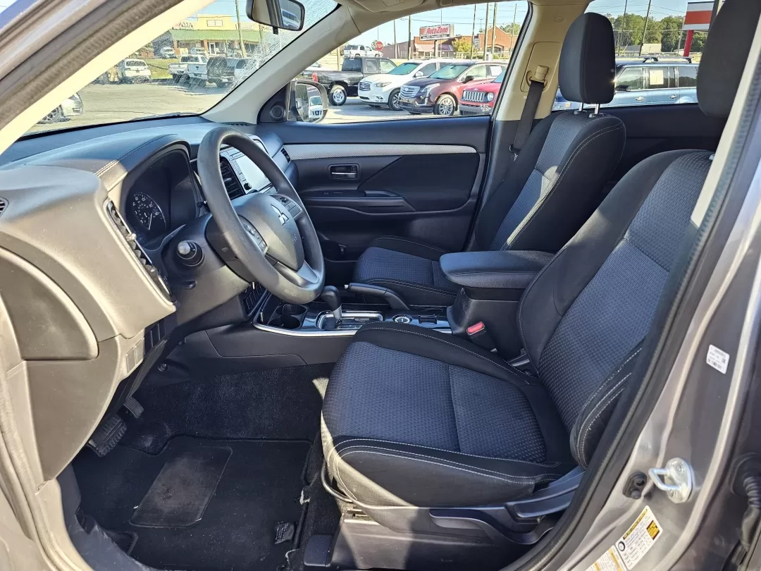 2018 Mitsubishi Outlander ES (JA4AZ3A36JZ) with an Other engine, located at 3959 U.S. 80 W, Phenix City, AL, 36870, (334) 297-4885, 32.469296, -85.135185 - Are you ready to elevate your family's adventures and daily commutes? The 2018 Mitsubishi Outlander is the perfect SUV for growing families and those who love weekend getaways. With its spacious interior, advanced safety features, and impressive four-wheel drive capabilities, this vehicle is designe - Photo#9