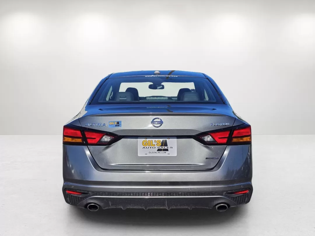 2020 /Charcoal Nissan Altima 2.0 Platinum (1N4AL4FV3LC) with an Other engine, located at 1430 Gateway Drive, Opelika, AL, 36801, (334) 239-0944, 32.637871, -85.409790 - **Experience the 2020 Nissan Altima 2.0 Platinum: Your Ideal Sedan for Modern Living!**<br /> <br /> Are you searching for a vehicle that perfectly combines style, reliability, and modern features? Look no further than the stunning 2020 Nissan Altima 2.0 Platinum, available now at Gils Auto in Opeli - Photo#6