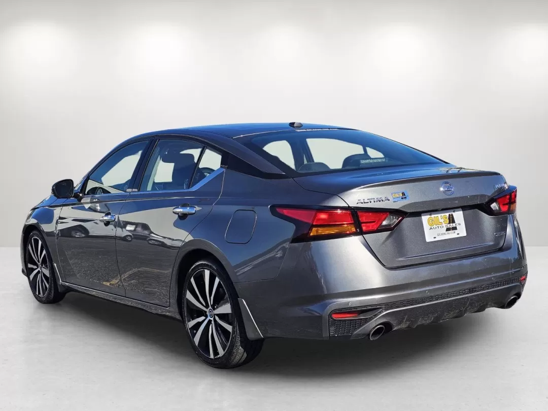 2020 /Charcoal Nissan Altima 2.0 Platinum (1N4AL4FV3LC) with an Other engine, located at 1430 Gateway Drive, Opelika, AL, 36801, (334) 239-0944, 32.637871, -85.409790 - **Experience the 2020 Nissan Altima 2.0 Platinum: Your Ideal Sedan for Modern Living!**<br /> <br /> Are you searching for a vehicle that perfectly combines style, reliability, and modern features? Look no further than the stunning 2020 Nissan Altima 2.0 Platinum, available now at Gils Auto in Opeli - Photo#7