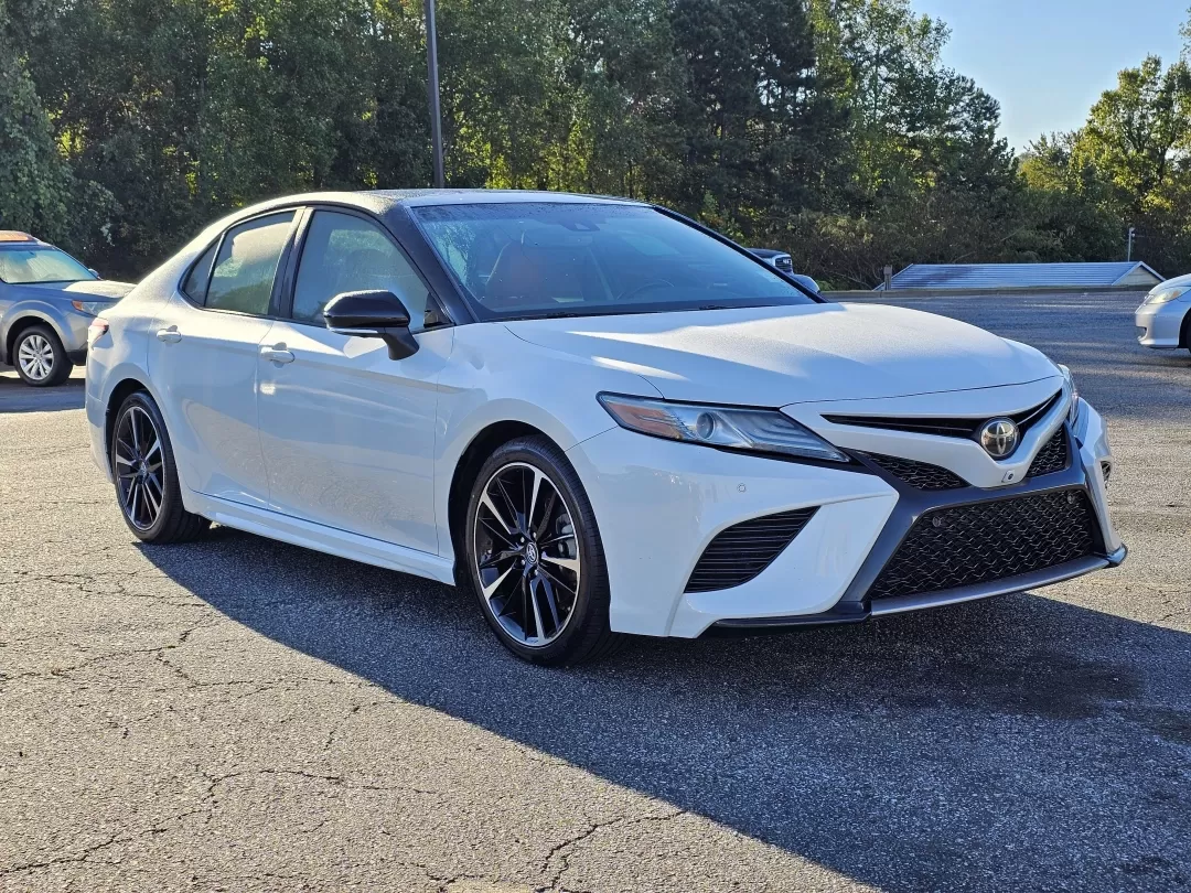 2018 Toyota Camry XSE (4T1B61HK3JU) with an Other engine, located at 3959 U.S. 80 W, Phenix City, AL, 36870, (334) 297-4885, 32.469296, -85.135185 - ### Elevate Your Daily Drive with the 2018 Toyota Camry XSE at Gils Auto in Phenix City, AL<br /> <br /> If you're searching for a stylish and reliable sedan that effortlessly combines comfort, technology, and performance, look no further than the 2018 Toyota Camry XSE. Perfect for daily commuters, - Photo#2