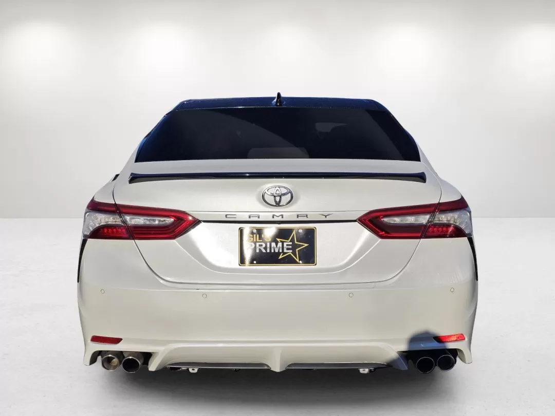 2018 Toyota Camry XSE (4T1B61HK3JU) with an Other engine, located at 5115 14th Ave., Columbus, GA, 31904, (706) 323-0345, 32.511494, -84.971046 - ### Elevate Your Daily Drive with the 2018 Toyota Camry XSE at Gils Auto in Phenix City, AL<br /> <br /> If you're searching for a stylish and reliable sedan that effortlessly combines comfort, technology, and performance, look no further than the 2018 Toyota Camry XSE. Perfect for daily commuters, - Photo#5