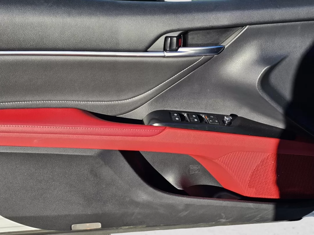 2018 Toyota Camry XSE (4T1B61HK3JU) with an Other engine, located at 5115 14th Ave., Columbus, GA, 31904, (706) 323-0345, 32.511494, -84.971046 - ### Elevate Your Daily Drive with the 2018 Toyota Camry XSE at Gils Auto in Phenix City, AL<br /> <br /> If you're searching for a stylish and reliable sedan that effortlessly combines comfort, technology, and performance, look no further than the 2018 Toyota Camry XSE. Perfect for daily commuters, - Photo#8
