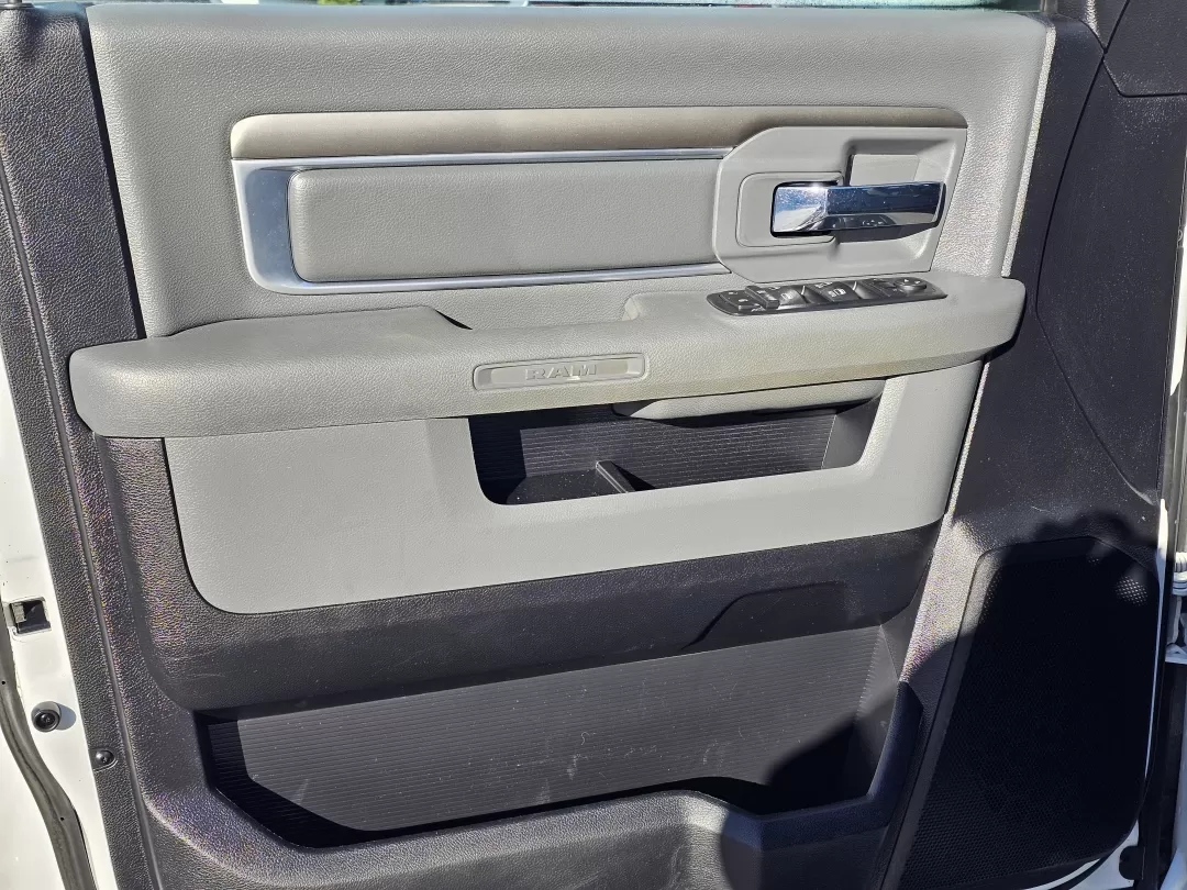 2016 /Diesel Gray/Black Ram 2500 SLT (3C6TR5DT2GG) with an Other engine, located at 3959 U.S. 80 W, Phenix City, AL, 36870, (334) 297-4885, 32.469296, -85.135185 - **Discover Your Next Adventure with the 2016 Ram 2500 SLT at Gils Auto!**<br /> <br /> Whether you're hauling heavy loads, embarking on weekend adventures, or navigating daily commutes, the 2016 Ram 2500 SLT is the versatile pickup truck you need. With its robust build and impressive features, this - Photo#8