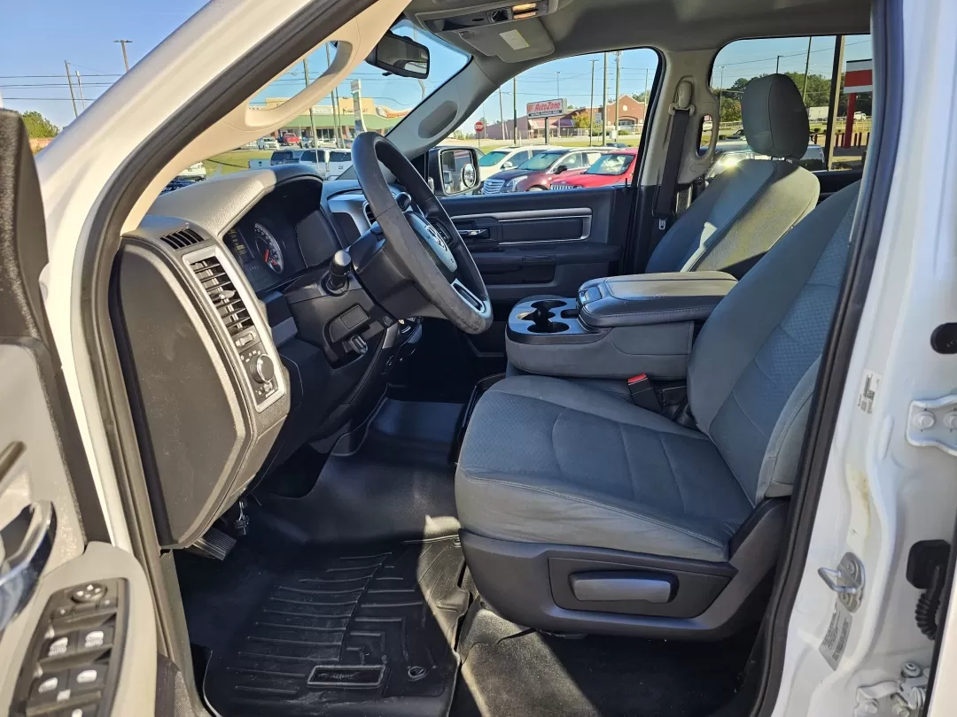 2016 /Diesel Gray/Black Ram 2500 SLT (3C6TR5DT2GG) with an Other engine, located at 3959 U.S. 80 W, Phenix City, AL, 36870, (334) 297-4885, 32.469296, -85.135185 - **Discover Your Next Adventure with the 2016 Ram 2500 SLT at Gils Auto!**<br /> <br /> Whether you're hauling heavy loads, embarking on weekend adventures, or navigating daily commutes, the 2016 Ram 2500 SLT is the versatile pickup truck you need. With its robust build and impressive features, this - Photo#9