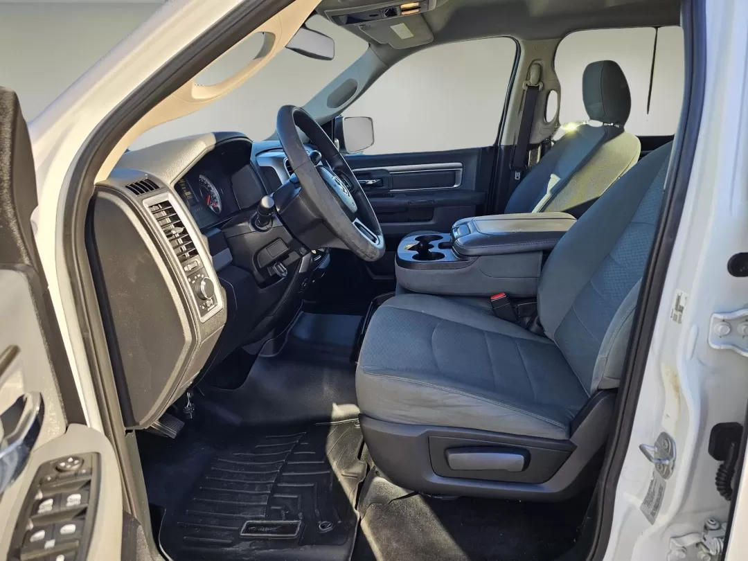 2016 /Diesel Gray/Black Ram 2500 SLT (3C6TR5DT2GG) with an Other engine, located at 1430 Gateway Drive, Opelika, AL, 36801, (334) 239-0944, 32.637871, -85.409790 - 2016 Ram 2500 SLT - Photo#9