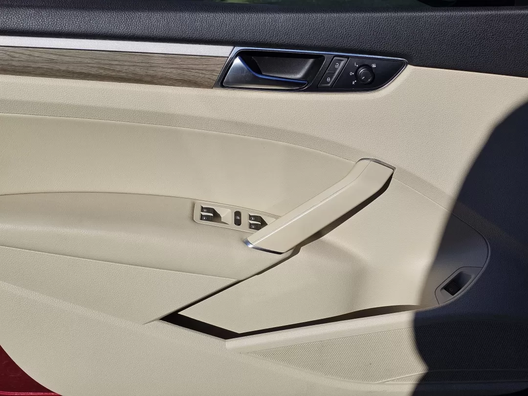 2018 Volkswagen Passat 2.0T SE (1VWBA7A36JC) with an Other engine, located at 3959 U.S. 80 W, Phenix City, AL, 36870, (334) 297-4885, 32.469296, -85.135185 - Looking for a reliable sedan that fits seamlessly into your busy lifestyle? Meet the 2018 Volkswagen Passat, the perfect vehicle for anyone navigating the daily hustle of work commutes, family outings, or weekend adventures. This stylish red sedan is not just a means of transport; it's a statement o - Photo#8