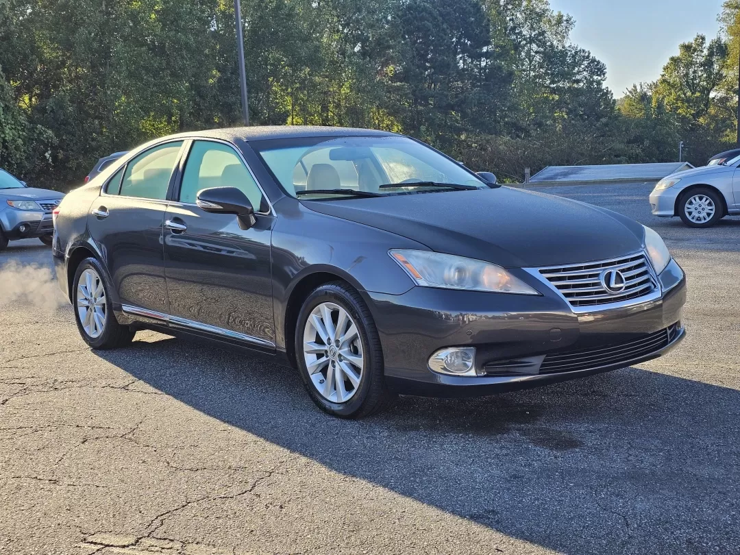 2011 Lexus ES 350 (JTHBK1EG5B2) with an Other engine, located at 804 22nd Ave, Phenix City, AL, 36870, (334) 297-1860, 32.484749, -85.024475 - Discover the perfect blend of style and comfort with this stunning 2011 Lexus ES 350, available now at Gils Auto - Phenix City #2. Located in the heart of Phenix City, AL at 804 22nd Ave, we specialize in providing exceptional vehicles to our community with our Buy Here Pay Here financing options, m - Photo#2