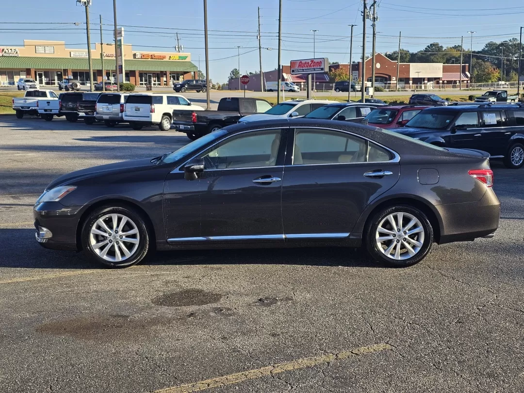 2011 Lexus ES 350 (JTHBK1EG5B2) with an Other engine, located at 804 22nd Ave, Phenix City, AL, 36870, (334) 297-1860, 32.484749, -85.024475 - Discover the perfect blend of style and comfort with this stunning 2011 Lexus ES 350, available now at Gils Auto - Phenix City #2. Located in the heart of Phenix City, AL at 804 22nd Ave, we specialize in providing exceptional vehicles to our community with our Buy Here Pay Here financing options, m - Photo#7