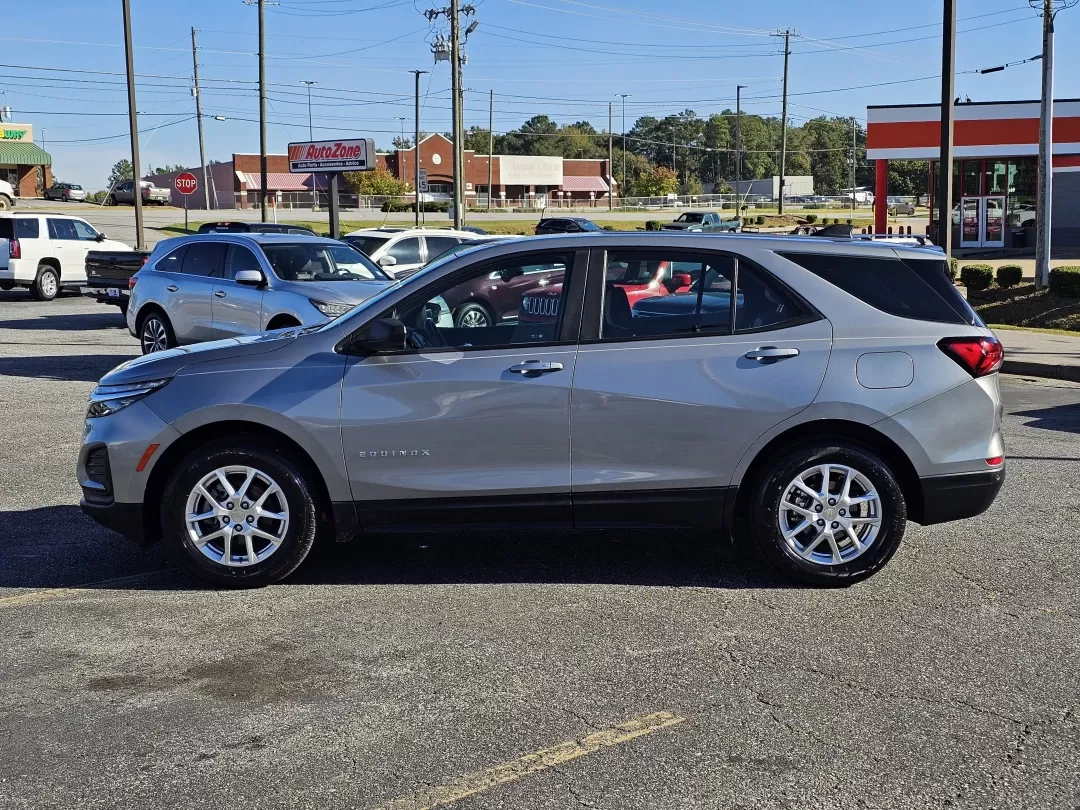 2023 /Medium Ash Gray Chevrolet Equinox LS (3GNAXHEG0PL) with an Other engine, located at 3959 U.S. 80 W, Phenix City, AL, 36870, (334) 297-4885, 32.469296, -85.135185 - **Discover Your Next Adventure with the 2023 Chevrolet Equinox LS at Gils Auto!**<br /> <br /> Are you ready to elevate your family outings, weekend getaways, or daily commutes? The 2023 Chevrolet Equinox LS is the perfect companion for those who crave versatility and comfort without compromising on - Photo#7