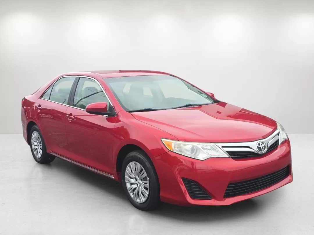 2014 Toyota Camry LE (4T1BF1FK3EU) with an Other engine, located at 5115 14th Ave., Columbus, GA, 31904, (706) 323-0345, 32.511494, -84.971046 - **Unleash Your Drive with This 2014 Toyota Camry Perfect for Your Daily Commute!**<br /> <br /> Are you in search of a reliable and stylish vehicle that fits seamlessly into your everyday life? Look no further than this striking 2014 Toyota Camry, designed for commuters and weekend adventurers alik - Photo#2