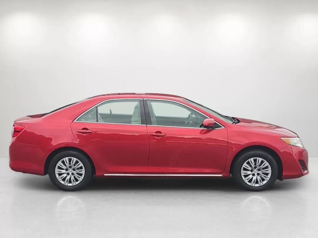 2014 Toyota Camry LE (4T1BF1FK3EU) with an Other engine, located at 5115 14th Ave., Columbus, GA, 31904, (706) 323-0345, 32.511494, -84.971046 - **Unleash Your Drive with This 2014 Toyota Camry Perfect for Your Daily Commute!**<br /> <br /> Are you in search of a reliable and stylish vehicle that fits seamlessly into your everyday life? Look no further than this striking 2014 Toyota Camry, designed for commuters and weekend adventurers alik - Photo#3