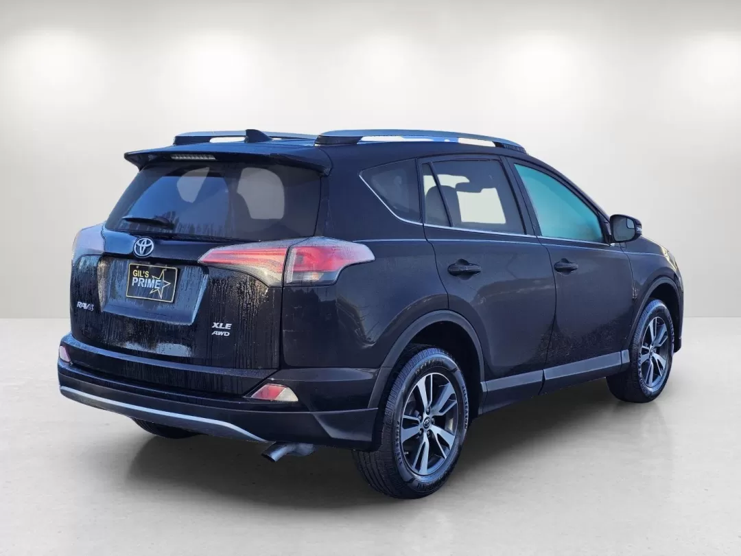 2018 Toyota RAV4 XLE (2T3RFREV3JW) with an Other engine, located at 1430 Gateway Drive, Opelika, AL, 36801, (334) 239-0944, 32.637871, -85.409790 - **Discover Adventure with the 2018 Toyota RAV4 Your Perfect SUV for Family Road Trips and Daily Commutes!**<br /> <br /> Are you ready to embrace freedom and adventure while ensuring safety and comfort for your family? Look no further than this stunning 2018 Toyota RAV4, available at Gils Auto in P - Photo#5