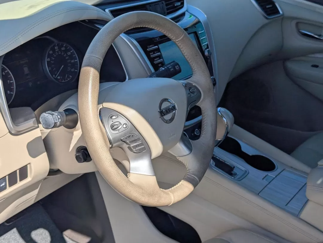 2016 /Beige Nissan Murano Platinum (5N1AZ2MG4GN) with an Other engine, located at 3959 U.S. 80 W, Phenix City, AL, 36870, (334) 297-4885, 32.469296, -85.135185 - Elevate your driving experience with the 2016 Nissan Murano Platinum, now available at Gils Auto in Phenix City, AL. Imagine cruising down the scenic U.S. 80 W, your family comfortably settled in the spacious interior of this stylish SUV, complete with luxurious beige leather-appointed seats and a p - Photo#11