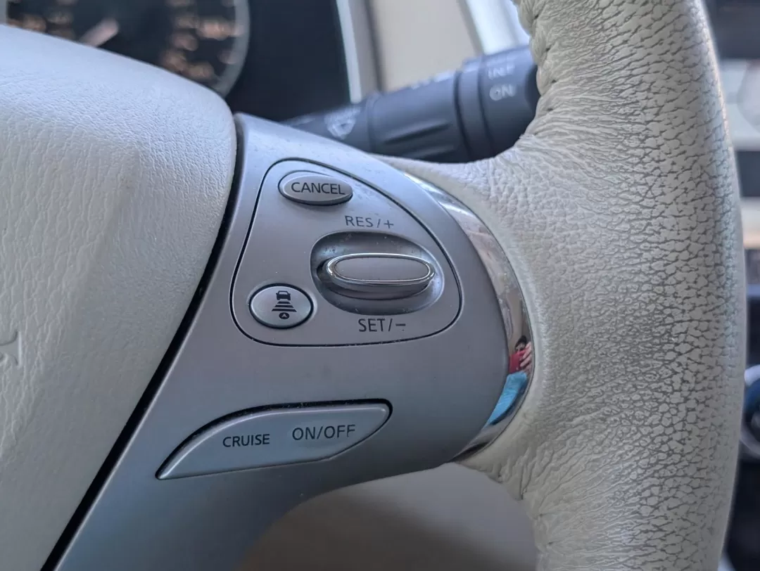 2016 /Beige Nissan Murano Platinum (5N1AZ2MG4GN) with an Other engine, located at 3959 U.S. 80 W, Phenix City, AL, 36870, (334) 297-4885, 32.469296, -85.135185 - Elevate your driving experience with the 2016 Nissan Murano Platinum, now available at Gils Auto in Phenix City, AL. Imagine cruising down the scenic U.S. 80 W, your family comfortably settled in the spacious interior of this stylish SUV, complete with luxurious beige leather-appointed seats and a p - Photo#19