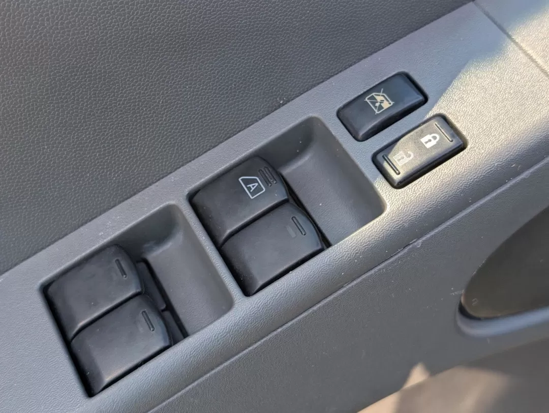 2010 /Steel Nissan Frontier SE (1N6AD0FR2AC) with an Other engine, located at 3959 U.S. 80 W, Phenix City, AL, 36870, (334) 297-4885, 32.469296, -85.135185 - **Discover Adventure with the 2010 Nissan Frontier SE at Gils Auto - Phenix City!**<br /> <br /> Are you ready to embrace the thrill of weekend adventures or tackle everyday tasks with ease? Whether you're hauling gear for a family camping trip or navigating city streets, the 2010 Nissan Frontier SE - Photo#9