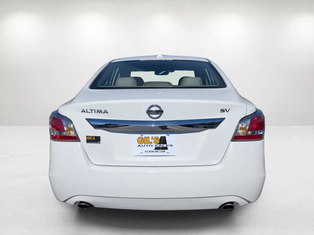 2015 /Beige Nissan Altima 2.5 SV (1N4AL3AP5FC) with an Other engine, located at 521 Old Farm Lane Rd, Prattville, AL, 36066, (334) 325-1505, 32.482460, -86.416367 - **Drive Your Future with the 2015 Nissan Altima Perfect for Your Lifestyle!**<br /> <br /> Are you in search of a reliable sedan that complements your lifestyle, whether it's daily commuting, family road trips, or simply navigating the urban landscape of Phenix City? Look no further! Gils Auto in P - Photo#5