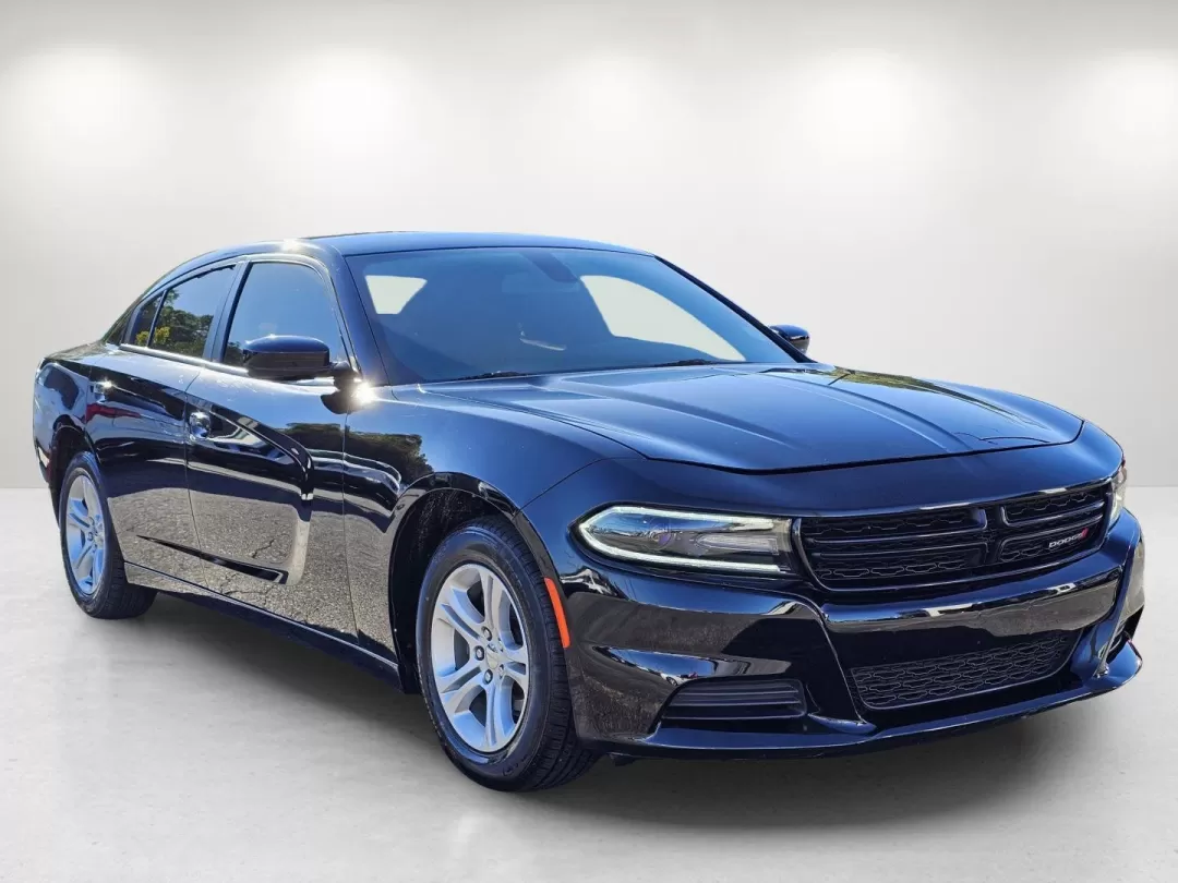 2016 /Black Dodge Charger SE (2C3CDXBG3GH) with an Other engine, located at 5115 14th Ave., Columbus, GA, 31904, (706) 323-0345, 32.511494, -84.971046 - Experience the thrill of the open road with the 2016 Dodge Charger SE, a perfect blend of style and performance ideal for both daily commuters and weekend adventurers. This sporty coupe isn't just a car; it's a lifestyle choice designed for those who crave excitement, whether you're navigating city - Photo#2