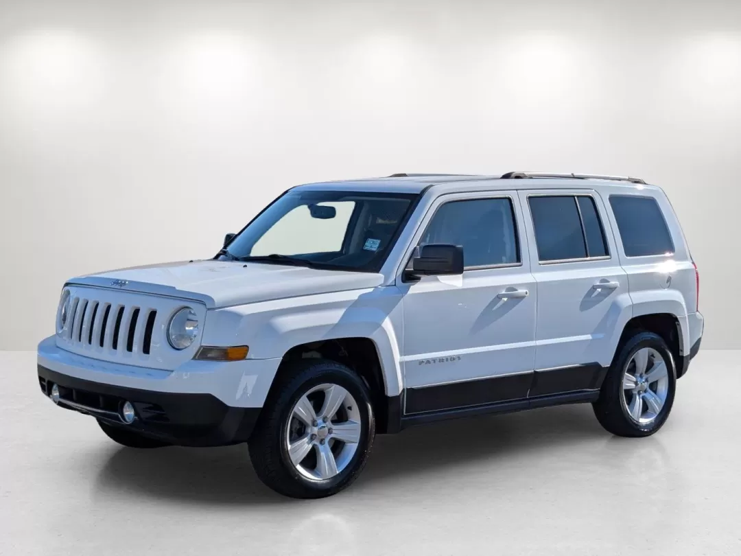 2014 /Dark Slate Gray Jeep Patriot Limited (1C4NJPCB8ED) with an Other engine, located at 3959 U.S. 80 W, Phenix City, AL, 36870, (334) 297-4885, 32.469296, -85.135185 - Discover the ultimate blend of style and practicality with the 2014 Jeep Patriot Limited, an SUV designed for those who refuse to compromise on adventure or comfort. Whether you're exploring the scenic routes of the Chattahoochee River or commuting through the bustling streets of Phenix City, AL, th - Photo#8