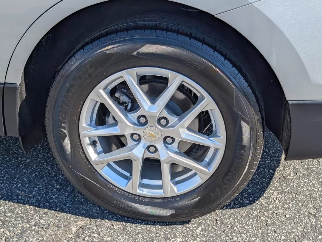 2022 /Medium Ash Gray Chevrolet Equinox LS (3GNAXHEV9NS) with an Other engine, located at 3959 U.S. 80 W, Phenix City, AL, 36870, (334) 297-4885, 32.469296, -85.135185 - **Discover Your Perfect Adventure Companion: 2022 Chevrolet Equinox LS at Gils Auto!**<br /> <br /> Are you in search of a reliable SUV that fits seamlessly into your active lifestyle? Look no further than the 2022 Chevrolet Equinox LS, now available at Gils Auto in Phenix City, AL. This versatile s - Photo#8